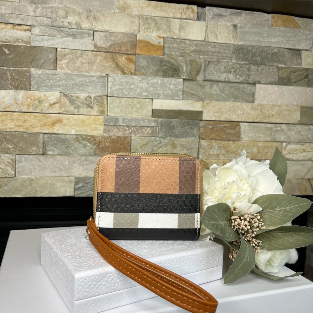 NWT- Designer Inspired Wristlet